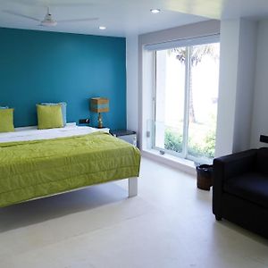 Executive Sea View Suite	